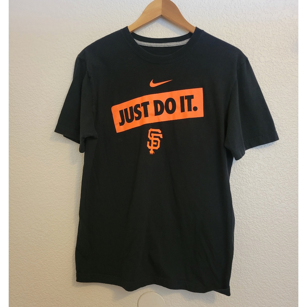 Nike Men's Black Tee with Orange Graphic  Size M